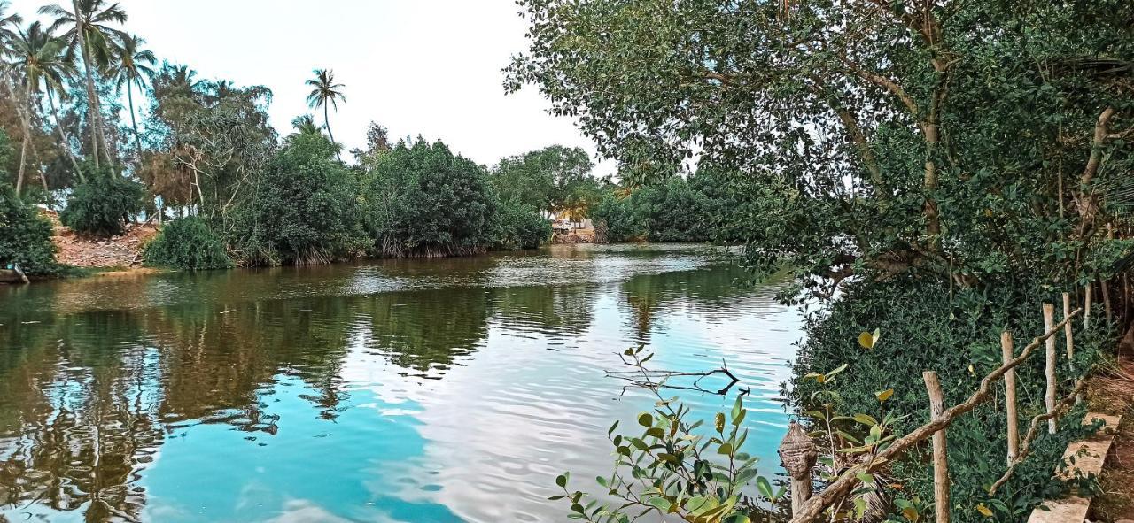 Lagoon Paradise Beach Resort Tangalle Exterior foto